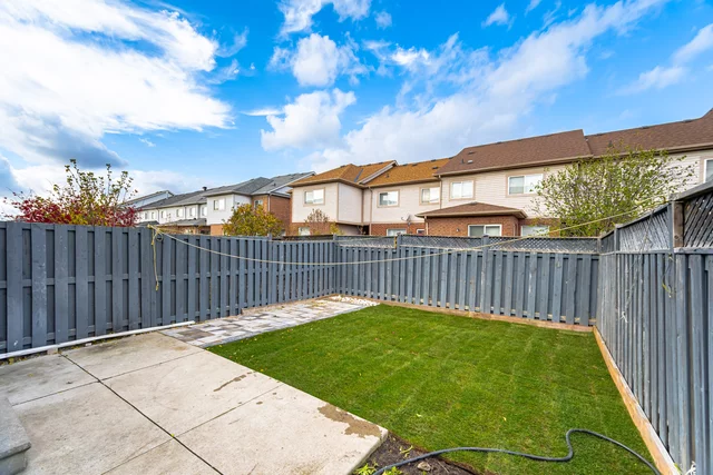 18 Monaco Court, Brampton - photo 32