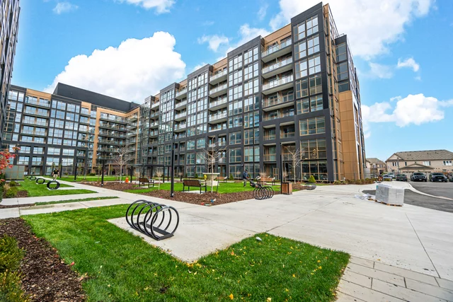 #342-2343 Khalsa Gate, Oakville - photo 1