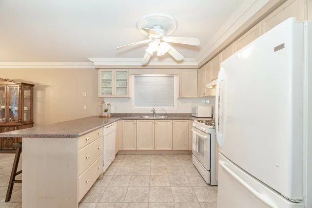 10 Albiwoods Trail, Bolton - photo 11