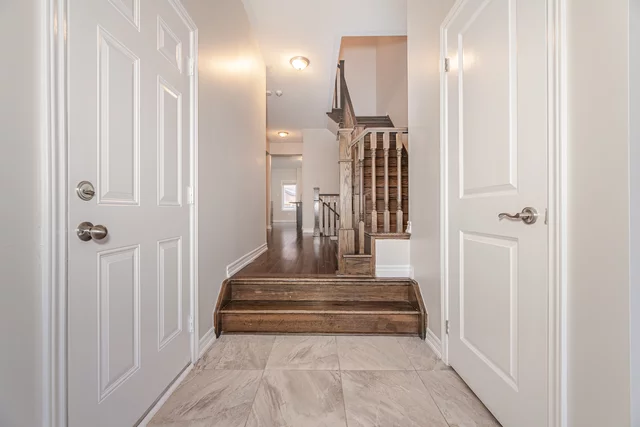 296 Remembrance Road, Brampton - photo 7