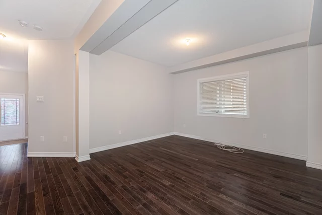 296 Remembrance Road, Brampton - photo 8
