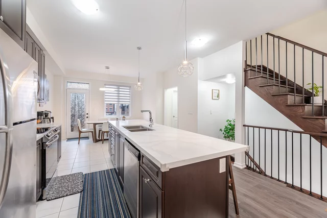 979 Kicking Horse Path, Oshawa - photo 16
