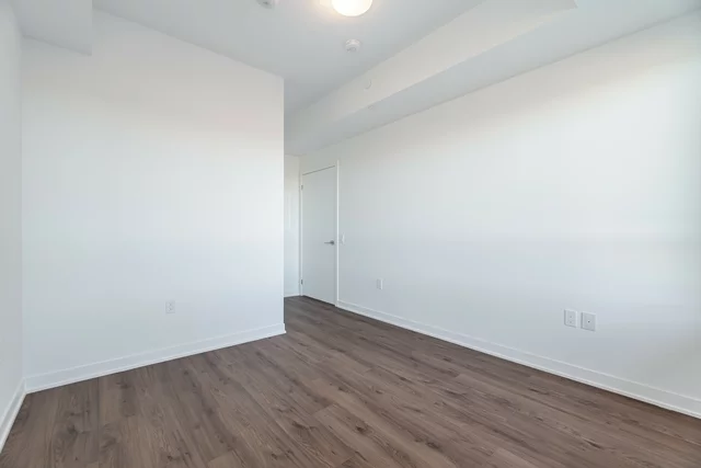 #603-395 Dundas Street West, Oakville - photo 24