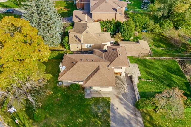 27 Alma Drive, Etobicoke - photo 1