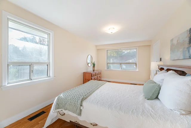 27 Alma Drive, Etobicoke - photo 35