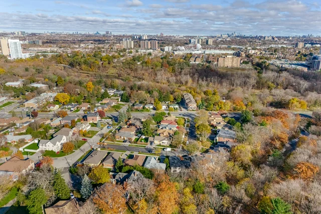 27 Alma Drive, Etobicoke - photo 68