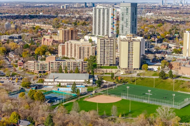 27 Alma Drive, Etobicoke - photo 70