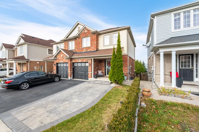 59 Decourcy-Ireland Circle, Ajax - photo 3