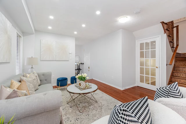 59 Decourcy-Ireland Circle, Ajax - photo 9