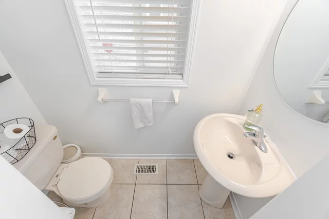 59 Decourcy-Ireland Circle, Ajax - photo 20