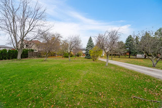 805 Ridge Road, Hamilton - photo 3