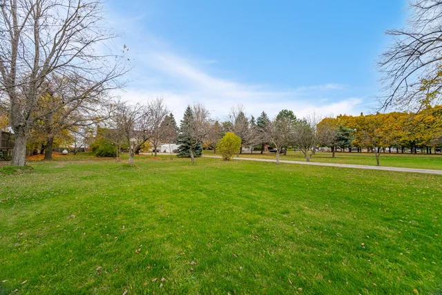 805 Ridge Road, Hamilton - photo 4