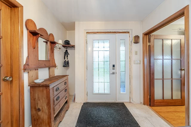 805 Ridge Road, Hamilton - photo 14