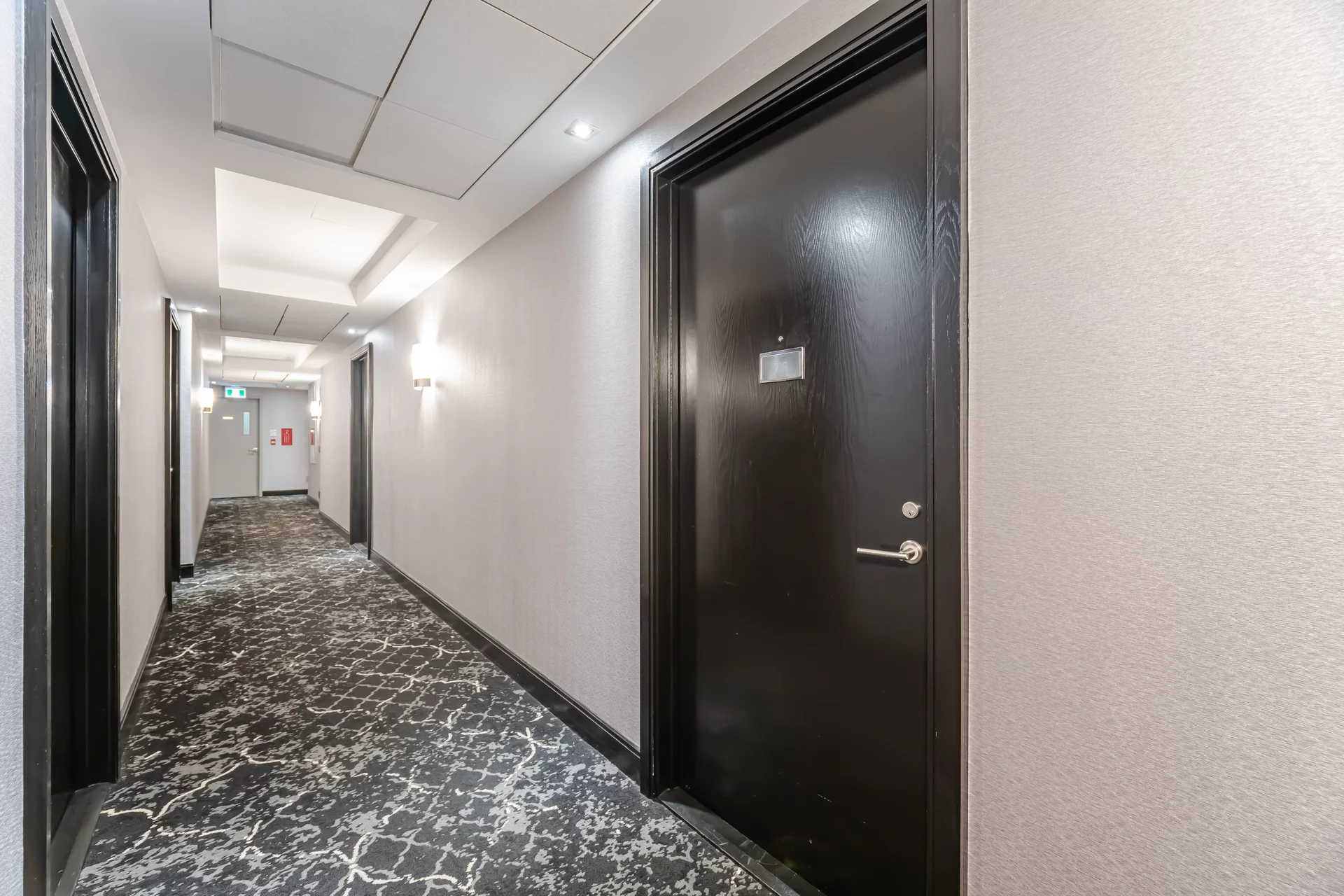 #709-18 Yorkville Avenue, Toronto - photo 6
