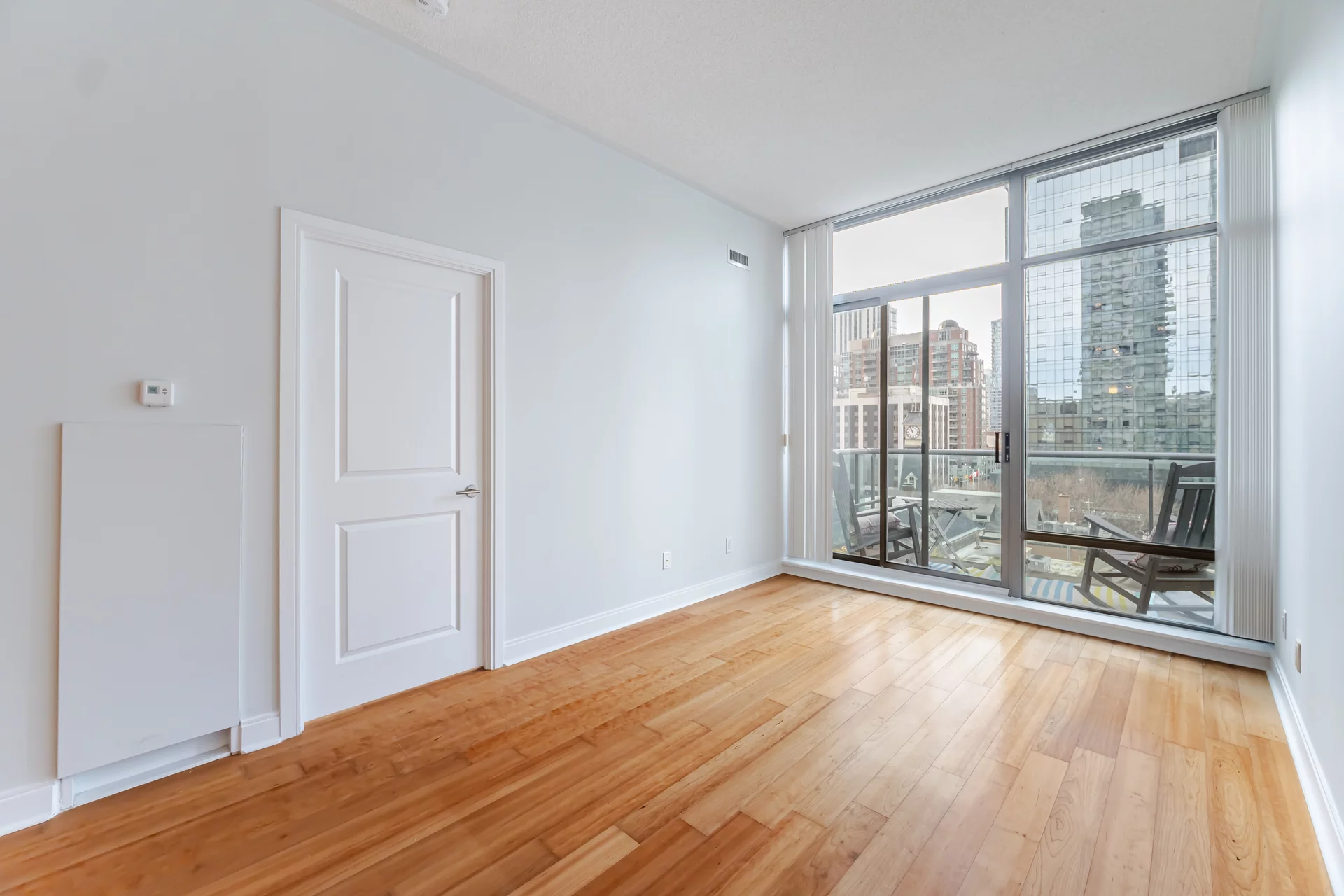 #709-18 Yorkville Avenue, Toronto - photo 15