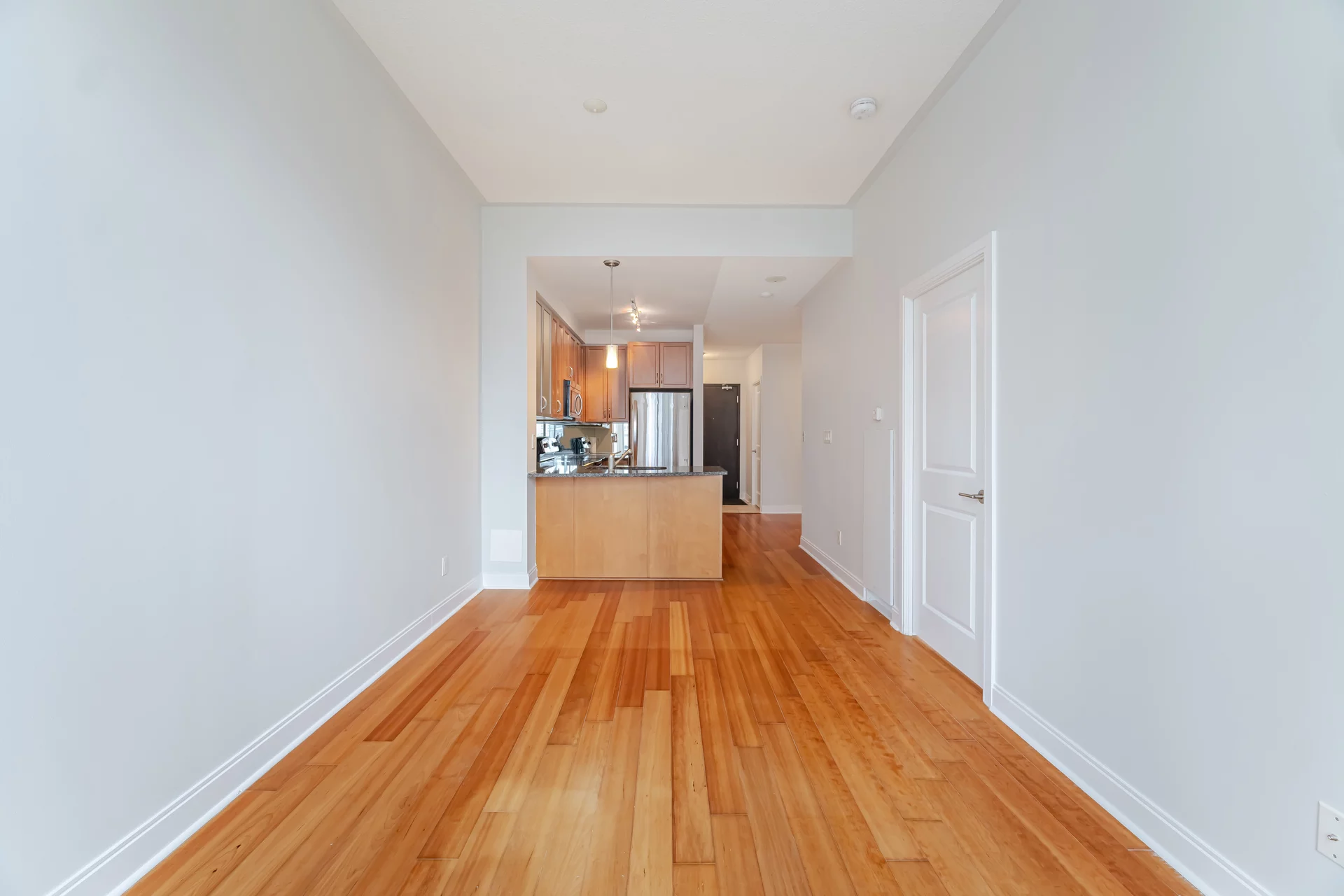 #709-18 Yorkville Avenue, Toronto - photo 17