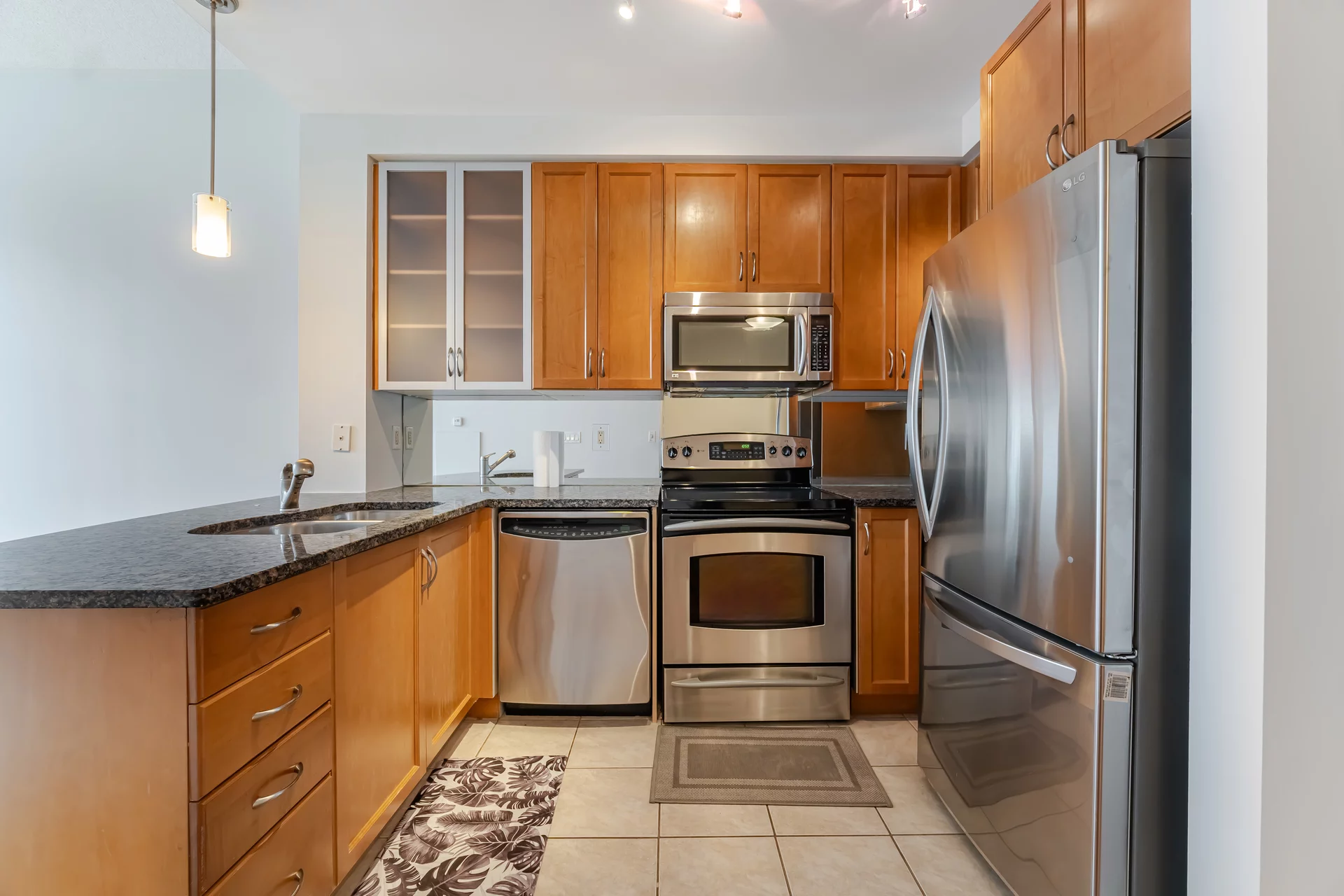 #709-18 Yorkville Avenue, Toronto - photo 20