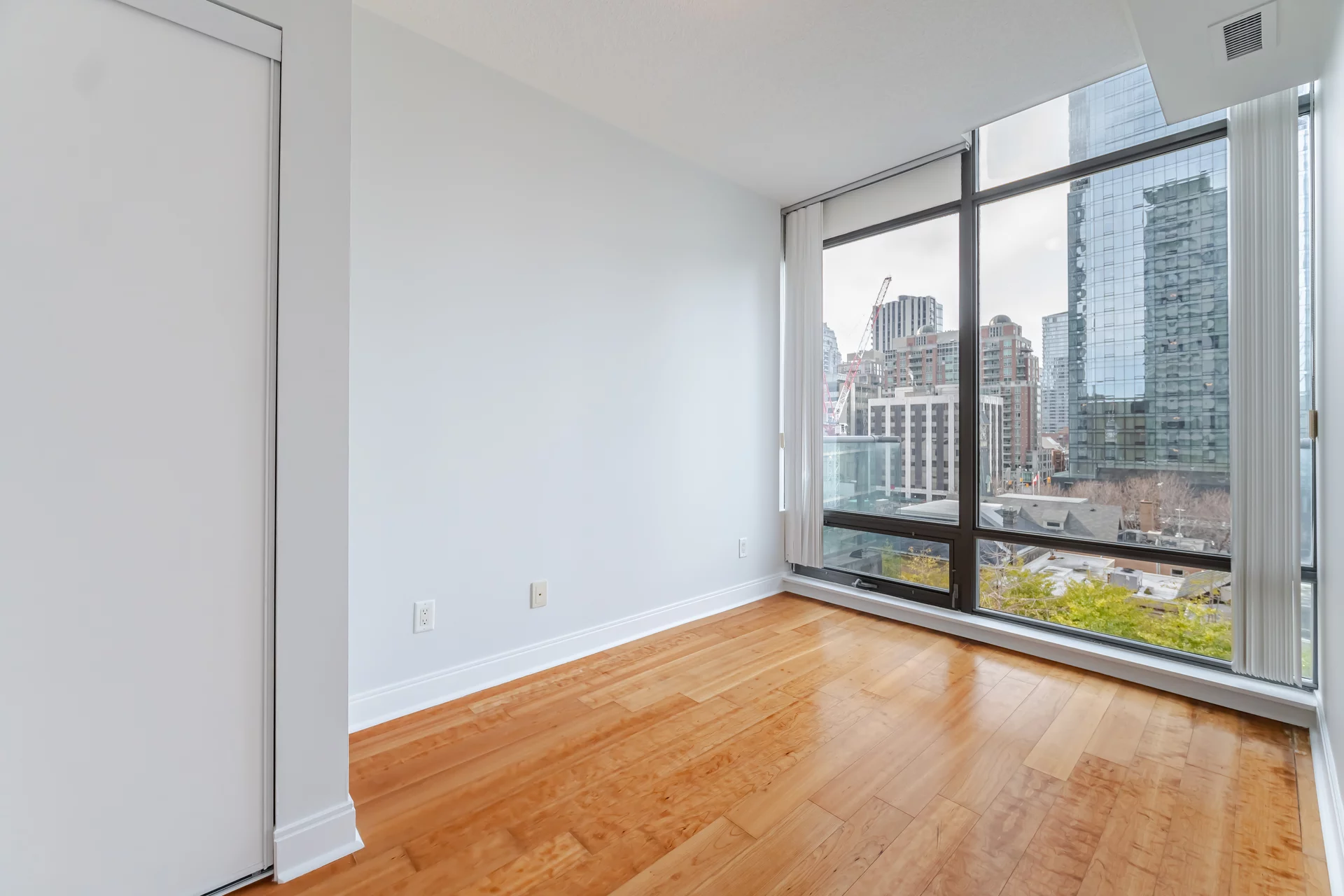 #709-18 Yorkville Avenue, Toronto - photo 22