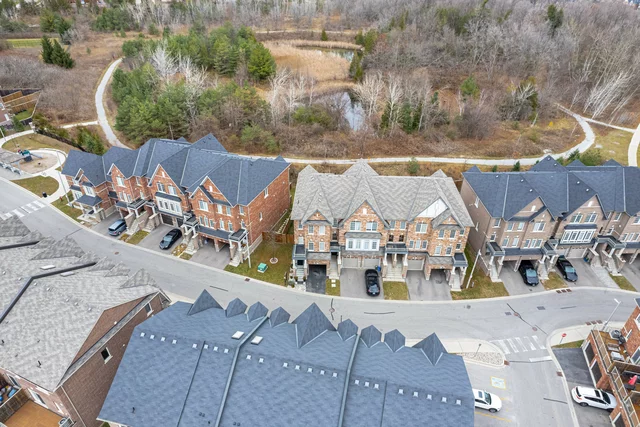 21 Graywardine Lane, Ajax - photo 2