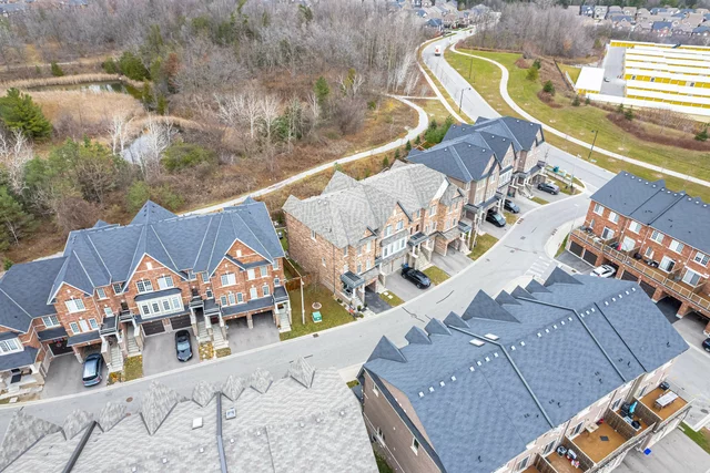 21 Graywardine Lane, Ajax - photo 4