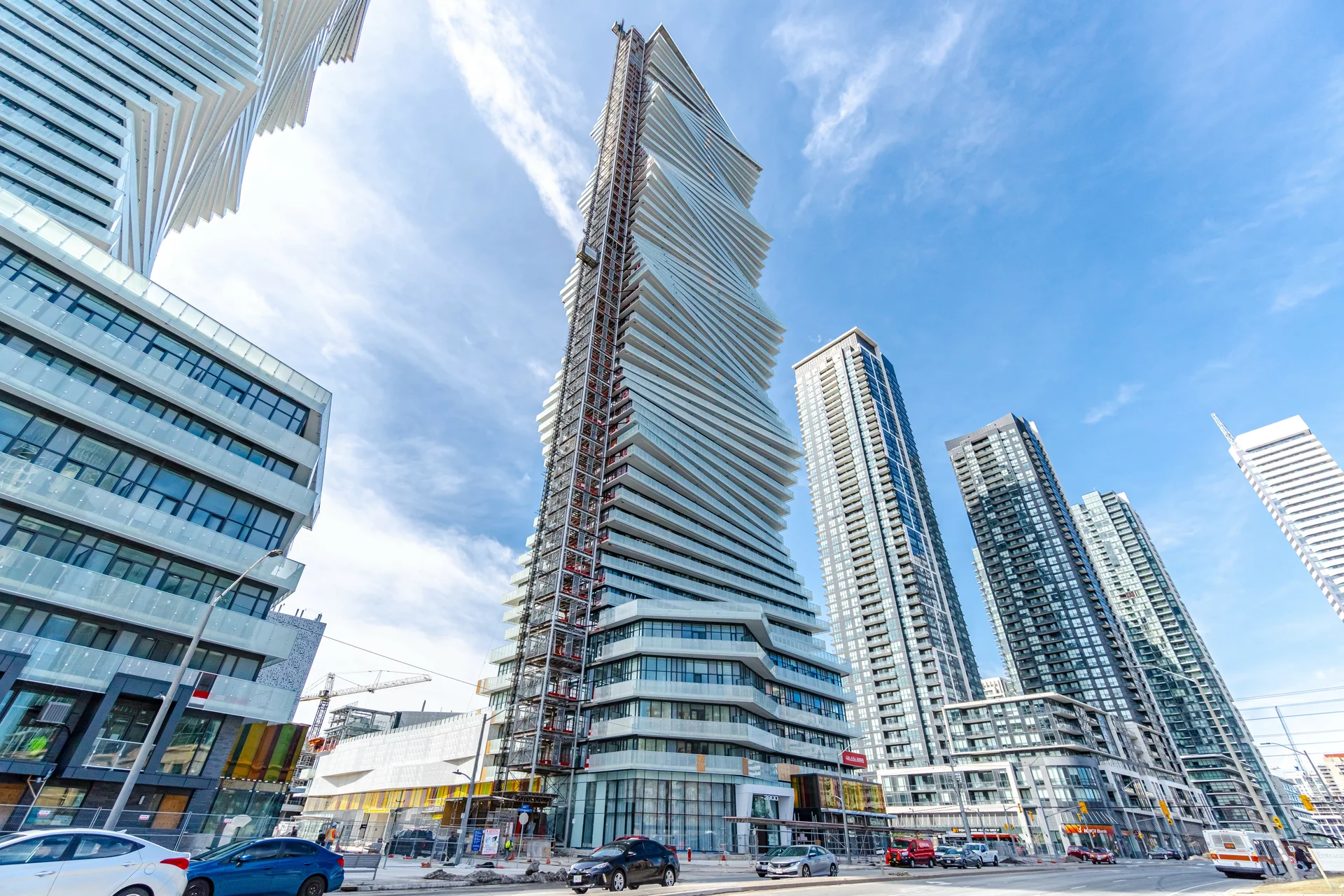 #1605-3900 Confederation Parkway, Mississauga - photo 3