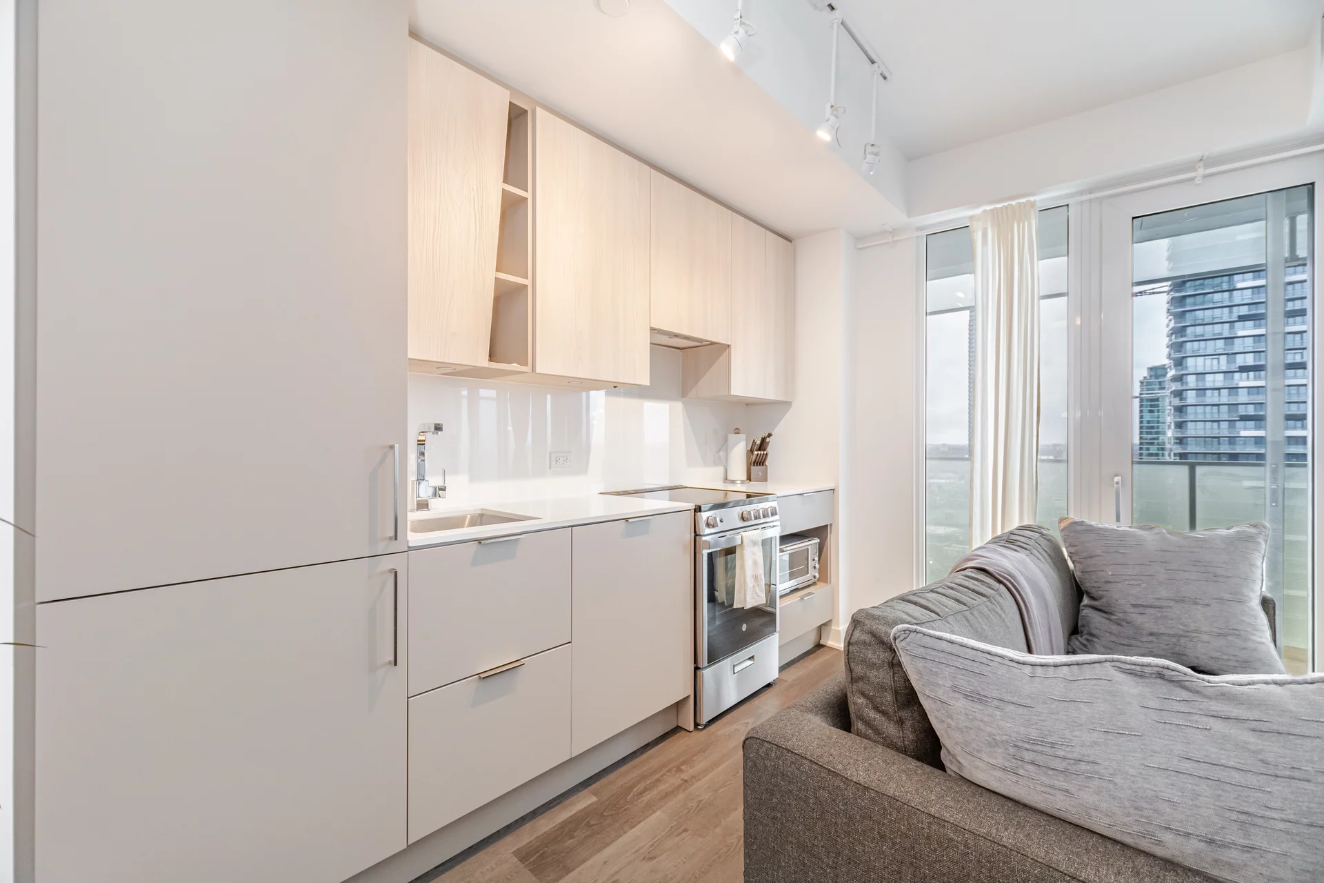 #1605-3900 Confederation Parkway, Mississauga - photo 14