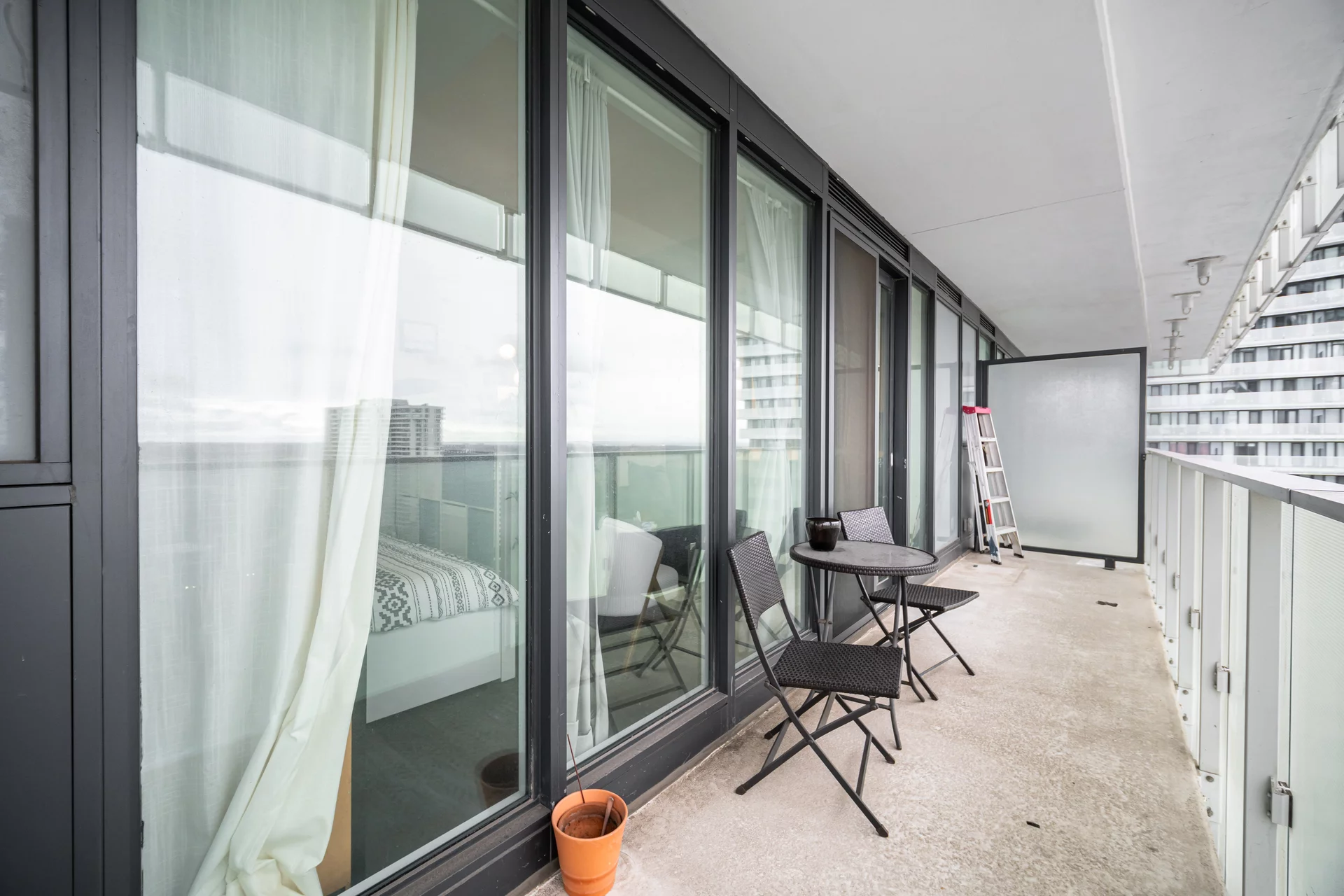 #1605-3900 Confederation Parkway, Mississauga - photo 33
