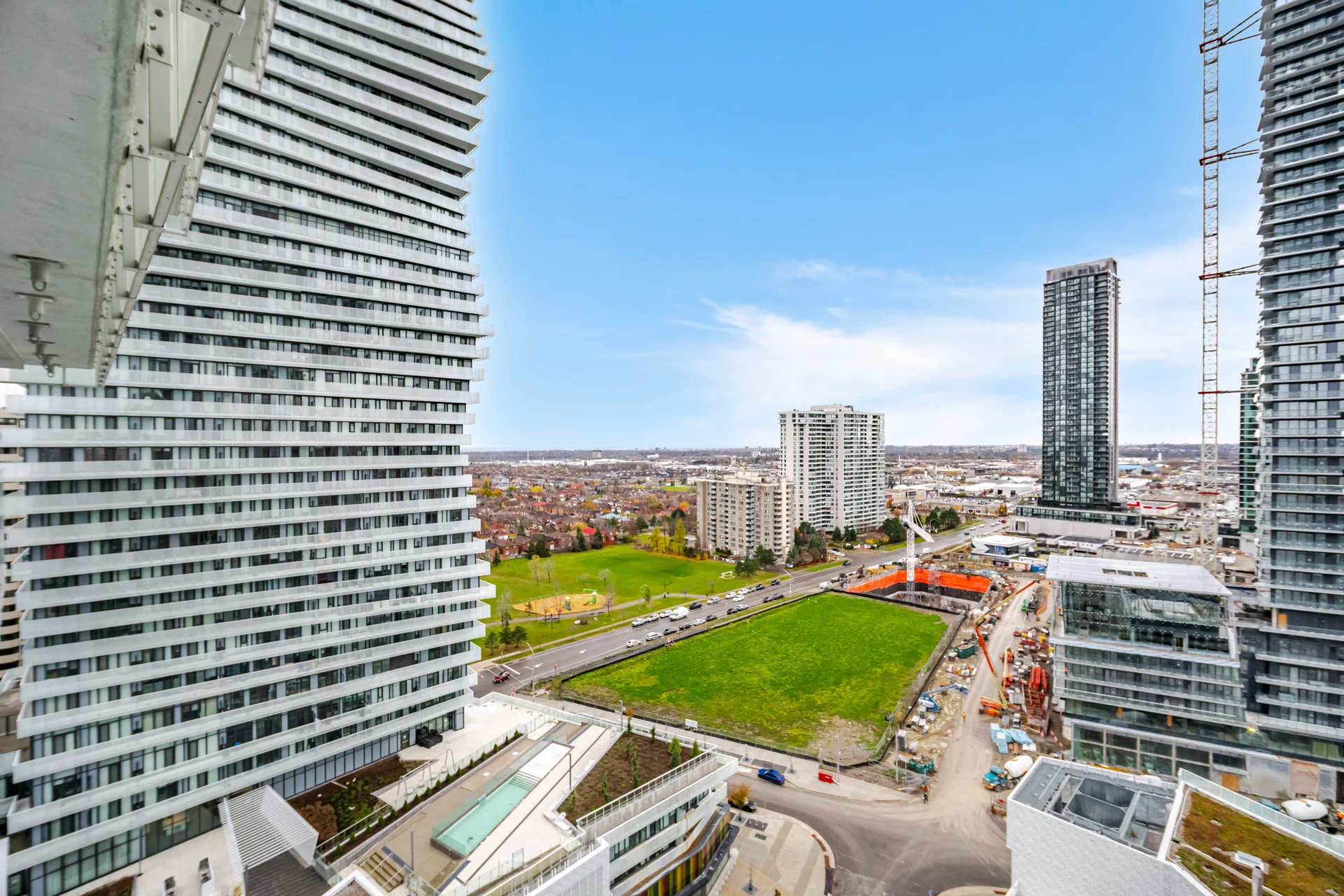 #1605-3900 Confederation Parkway, Mississauga - photo 34