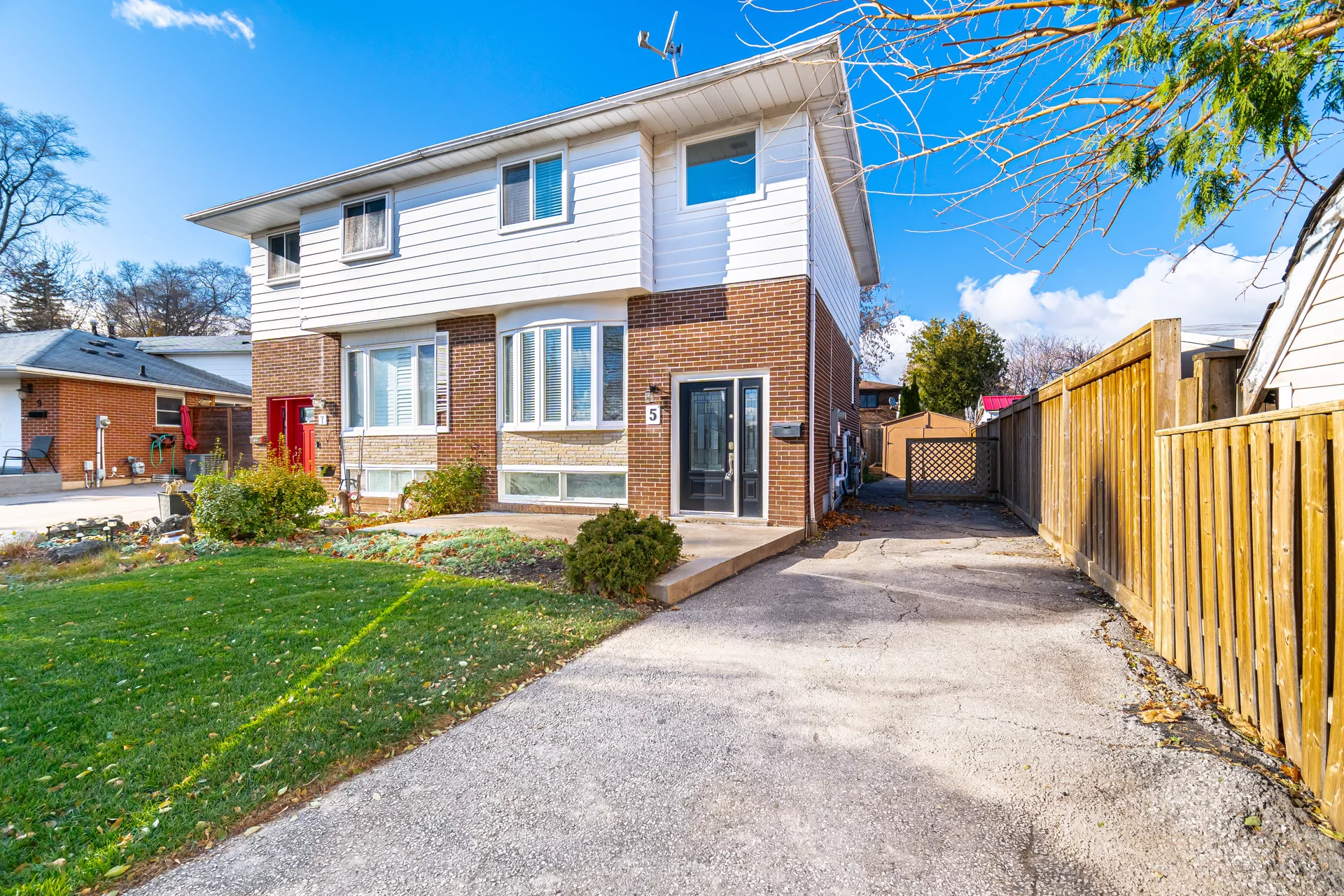 5 Merrydrew Court, Mississauga - photo 3