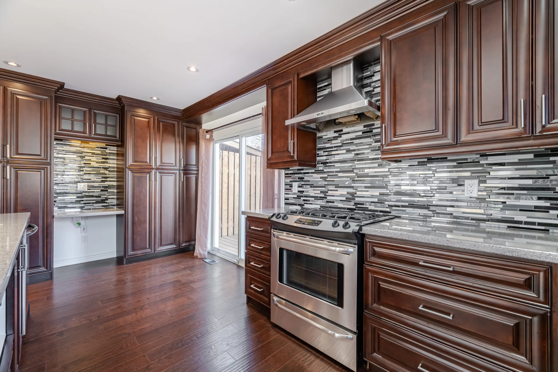 5 Merrydrew Court, Mississauga - photo 16