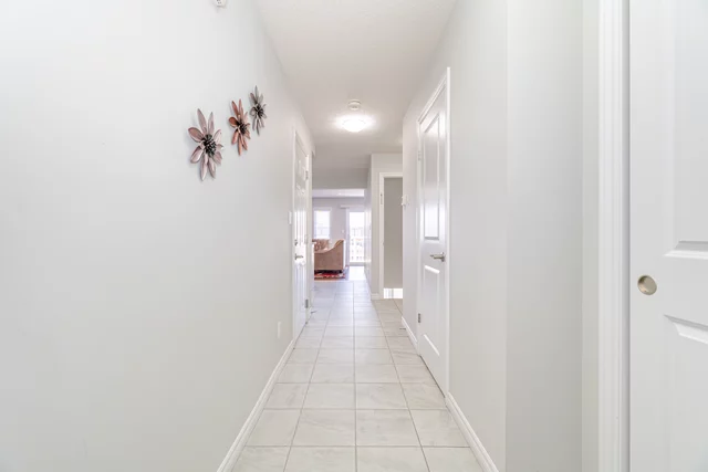 135 Hollybrook Trail, Kitchener - photo 6