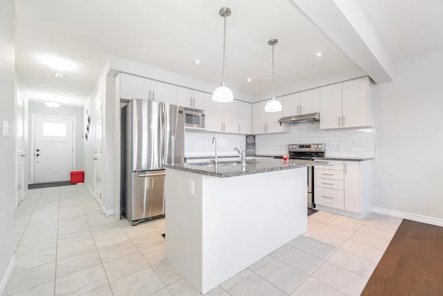 135 Hollybrook Trail, Kitchener - photo 7