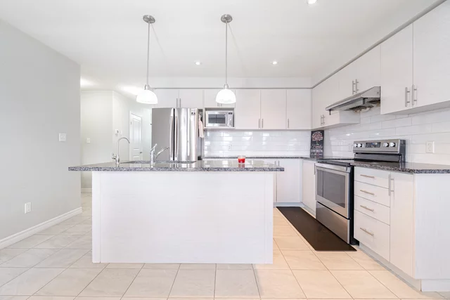 135 Hollybrook Trail, Kitchener - photo 9