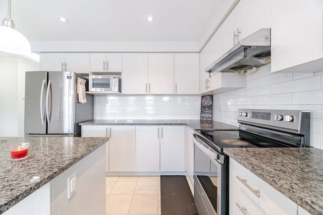 135 Hollybrook Trail, Kitchener - photo 10