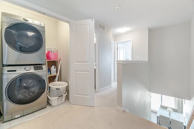 135 Hollybrook Trail, Kitchener - photo 32
