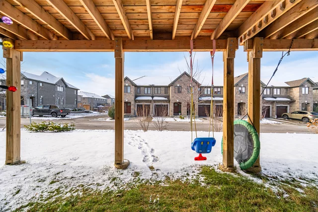 135 Hollybrook Trail, Kitchener - photo 43