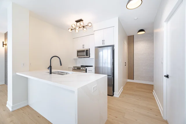 #2202-4065 Brickstone Mews, Mississauga - photo 8