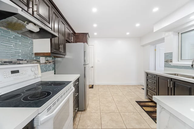 8 Garfield Crescent, Brampton - photo 12