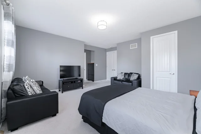 1388 Connaught Terrace, Milton - photo 32