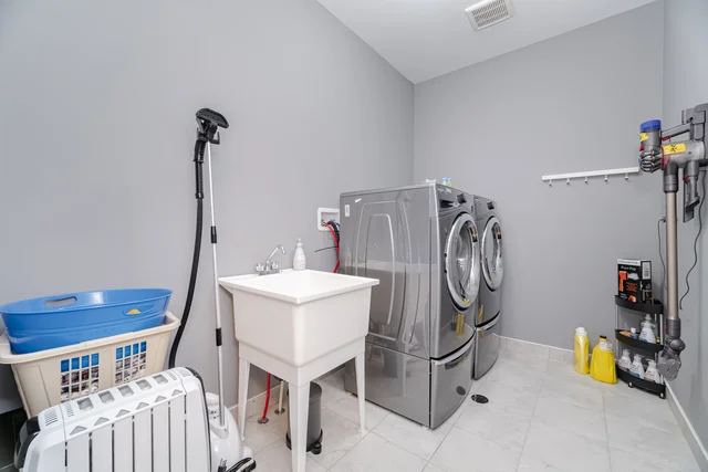 1388 Connaught Terrace, Milton - photo 46