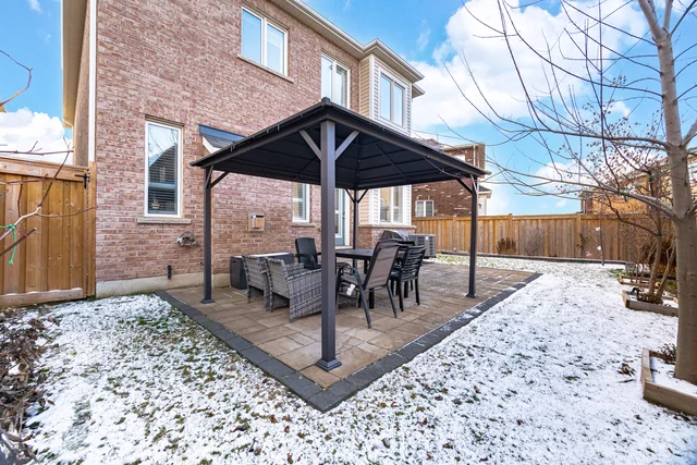 1388 Connaught Terrace, Milton - photo 55