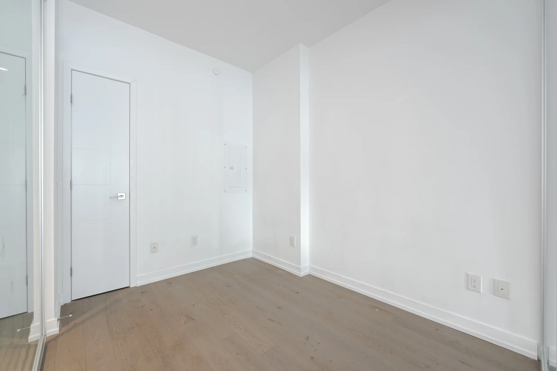 #2208-488 University Avenue, Toronto - photo 25