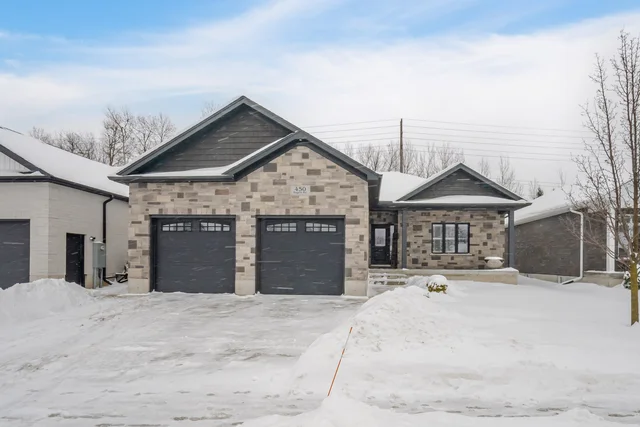 450 Rogers Road, Listowel - photo 1
