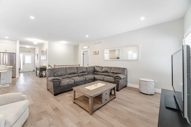 450 Rogers Road, Listowel - photo 16