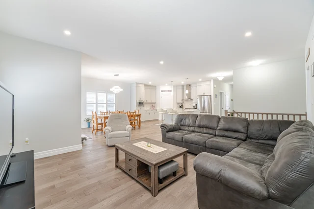 450 Rogers Road, Listowel - photo 17