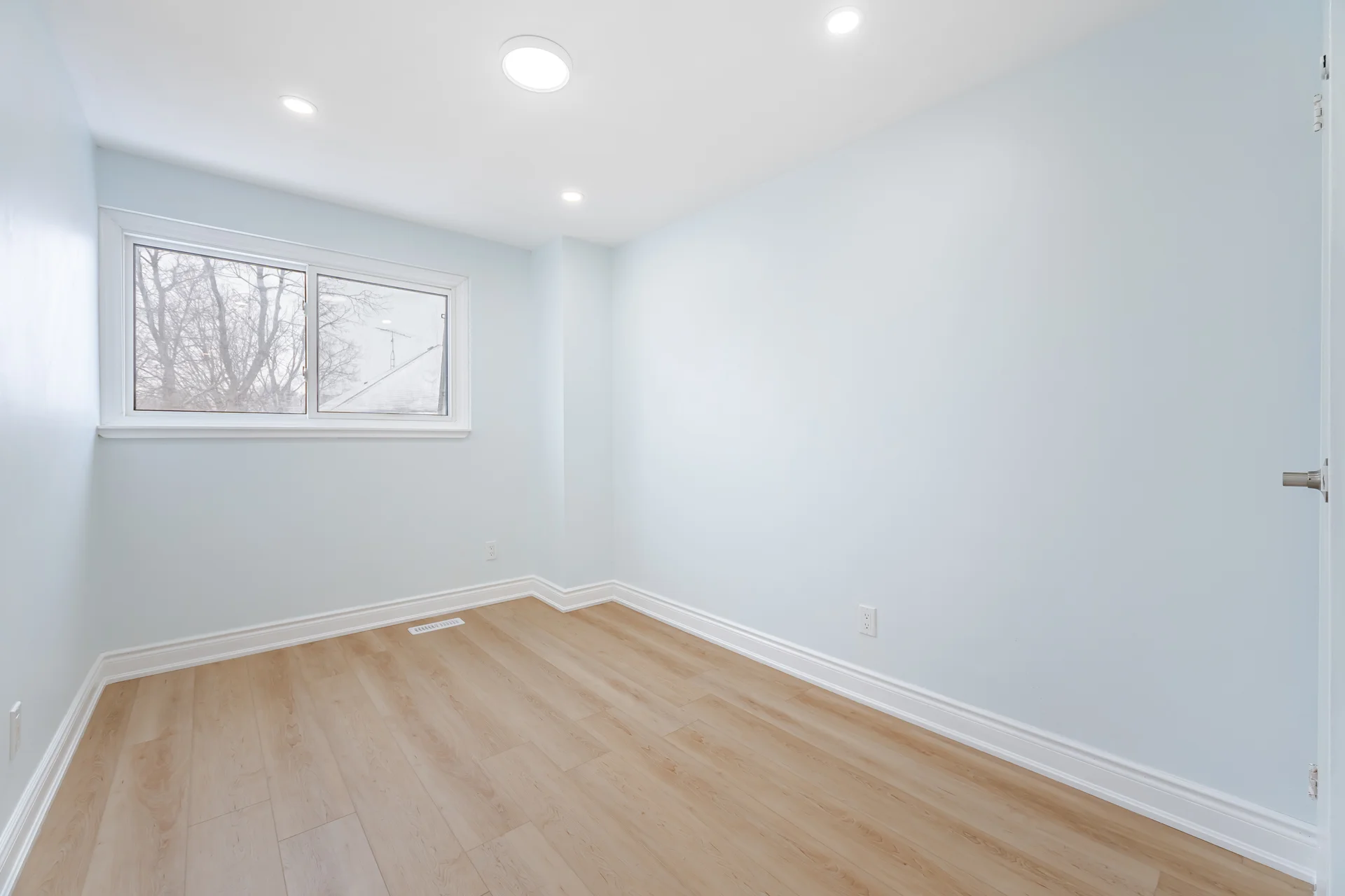 3190731