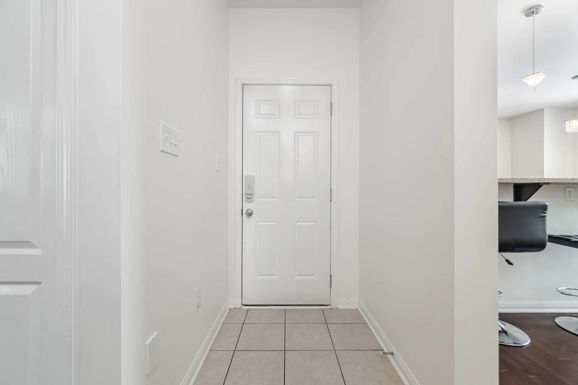 3193052
