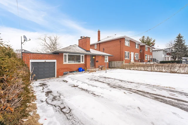 387 Mary Street North, Oshawa - photo 4