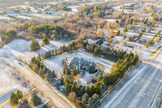2 Edgeforest Drive, Brampton - photo 1