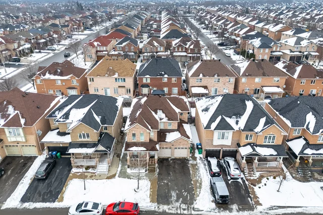 19 Citronella Lane, Brampton - photo 1